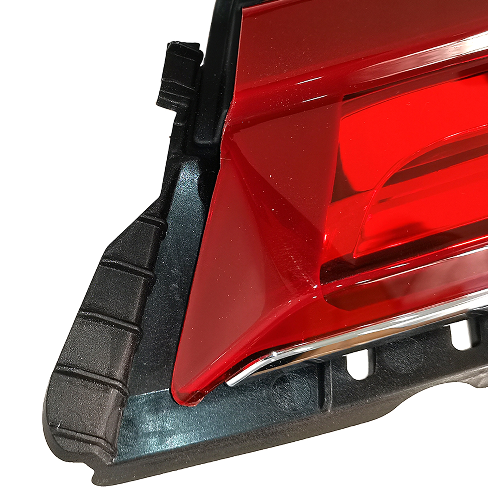 Cadillac XTS Tail Light - Image 3