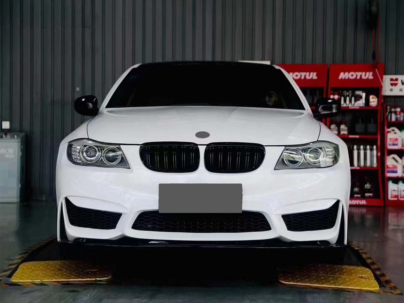 F80 M3 M4 Style Front Bumper Fit For 2009-2011 BMW E90 E91 3